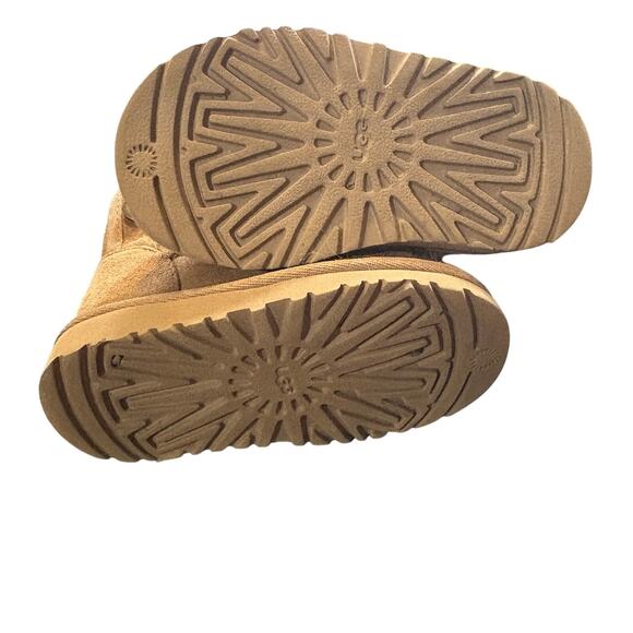 Ugg Jona Toddler Girls Suede Snap Boot - Picture 4 of 6